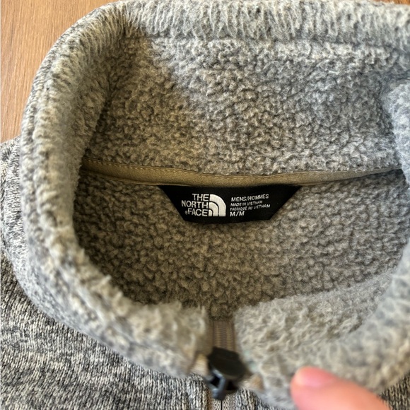 The North Face Sweater Vest Mens - Picture 3 of 4